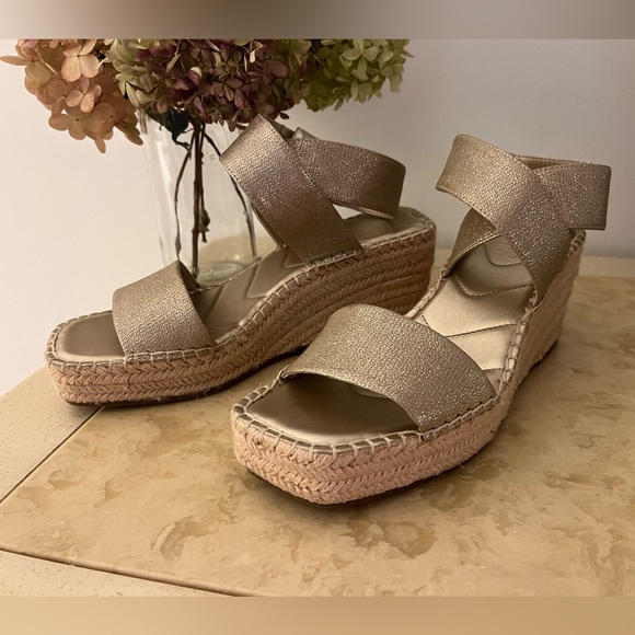 Franco Sarto Wedge- like NEW ⭐️ - Picture 3 of 5